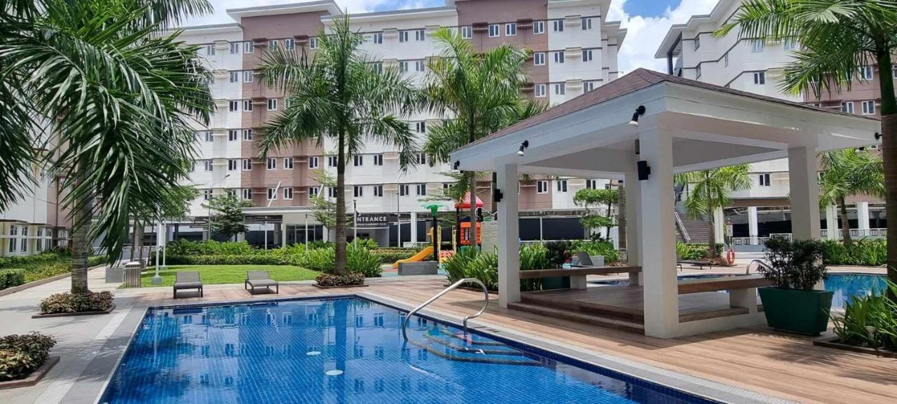 Auberge Condotels At Smdc Hope Residences Trece Martires Экстерьер фото