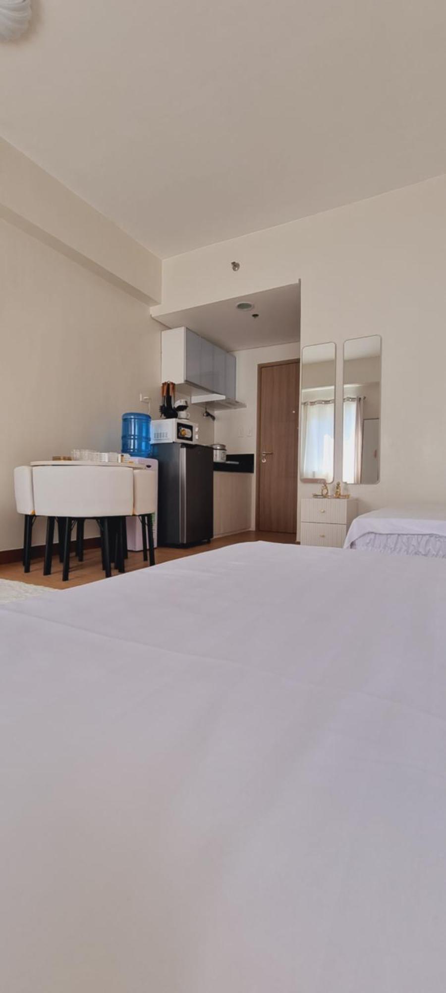 Auberge Condotels At Smdc Hope Residences Trece Martires Экстерьер фото