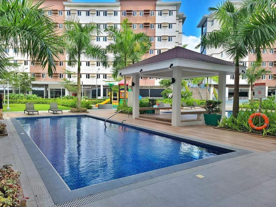 Auberge Condotels At Smdc Hope Residences Trece Martires Экстерьер фото