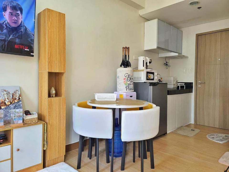 Auberge Condotels At Smdc Hope Residences Trece Martires Экстерьер фото